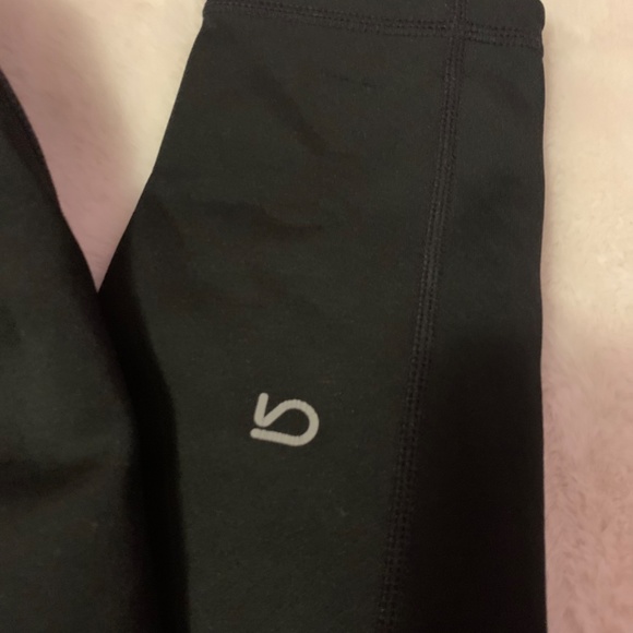 GapFit Black Athletic Leggings - Picture 2 of 2